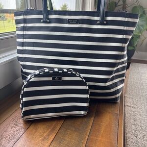Kate spade set: coin purse and tote black and white